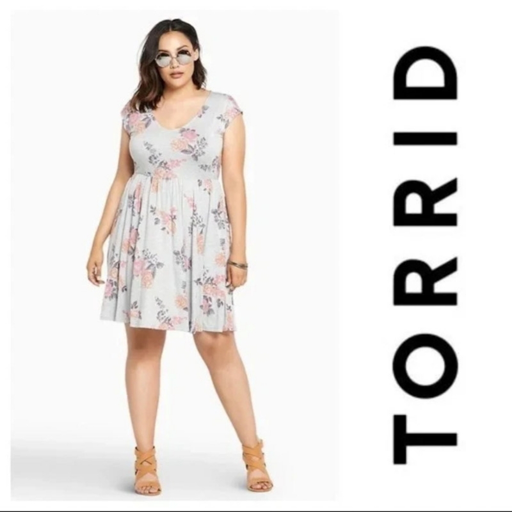 ISO Torrid Gray and Pink Floral Midi Dress Size 1 Or 2 - Picture 3 of 6